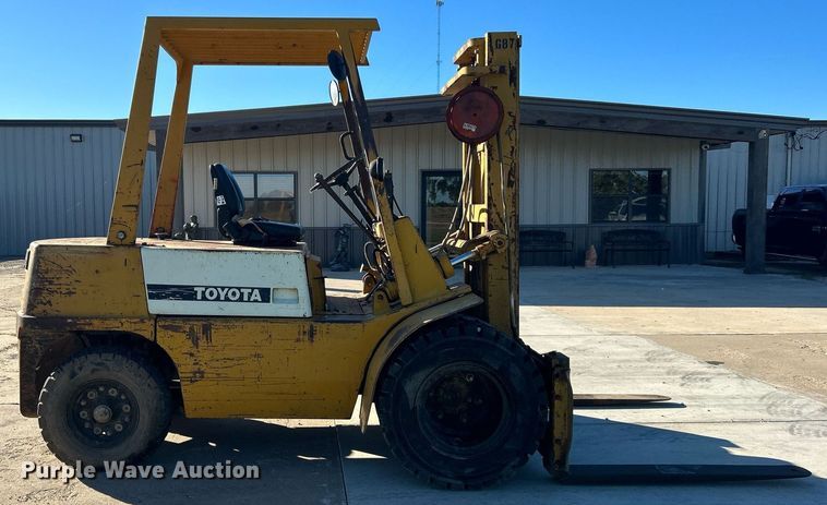 image for item DJ6354 Toyota 2FG35  forklift