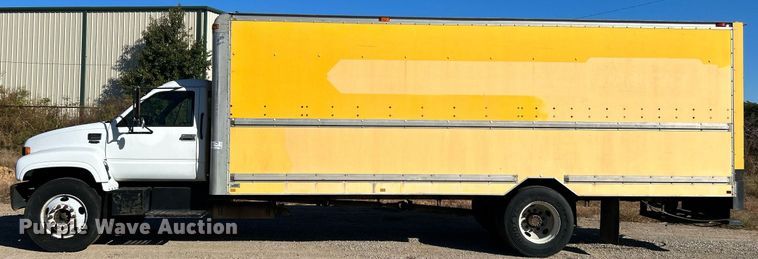 image for item DJ6381 1999 GMC C6500  box truck