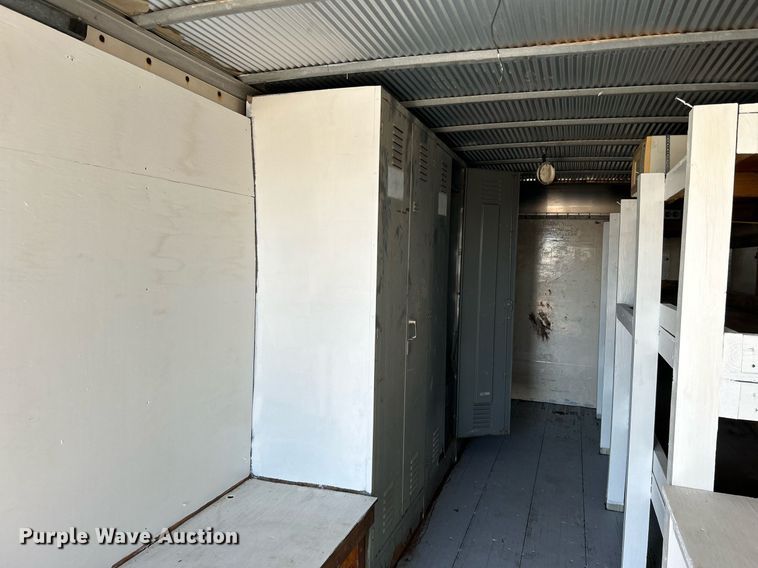 image for item DJ6381 1999 GMC C6500  box truck