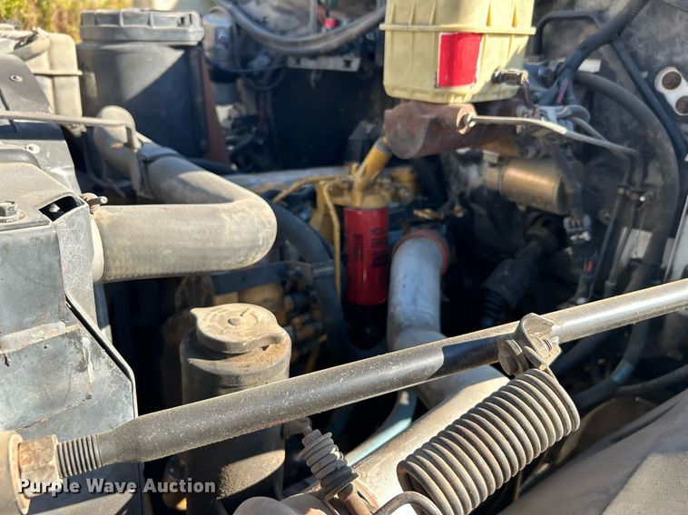 image for item DJ6381 1999 GMC C6500  box truck