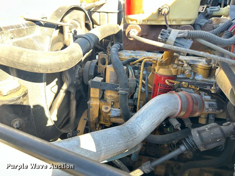 image for item DJ6381 1999 GMC C6500  box truck