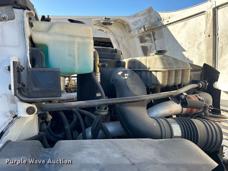 image for item DJ6381 1999 GMC C6500  box truck