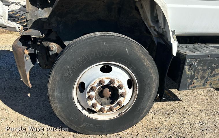 image for item DJ6381 1999 GMC C6500  box truck