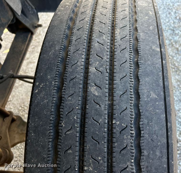 image for item DJ6381 1999 GMC C6500  box truck