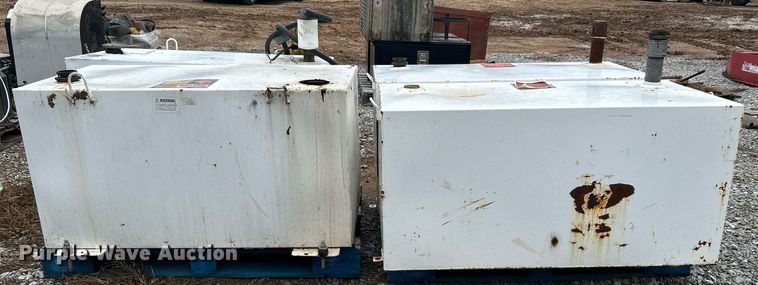 image for item DJ6400 (4) fuel tanks