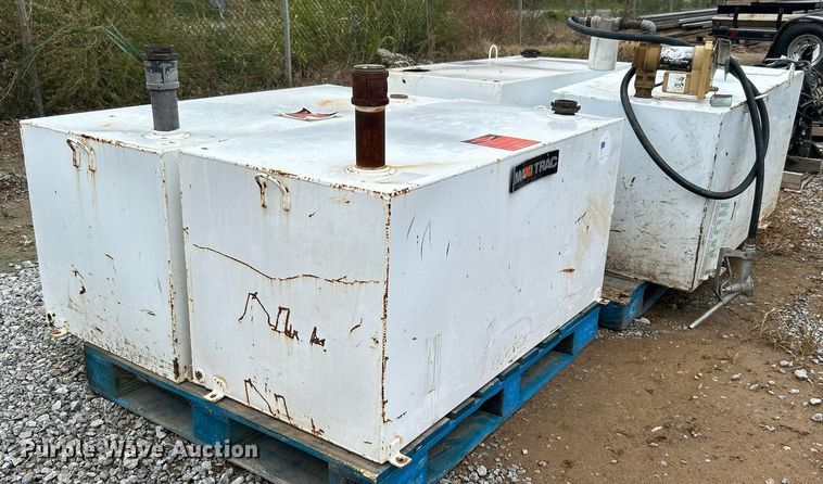 image for item DJ6400 (4) fuel tanks