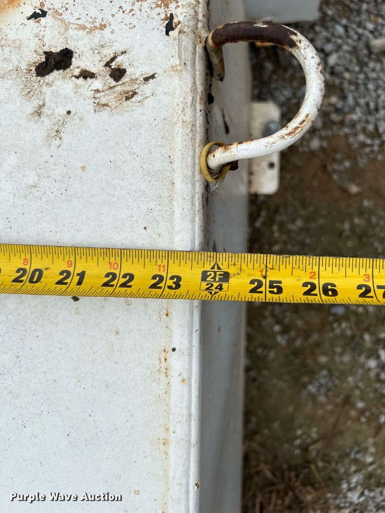 image for item DJ6400 (4) fuel tanks