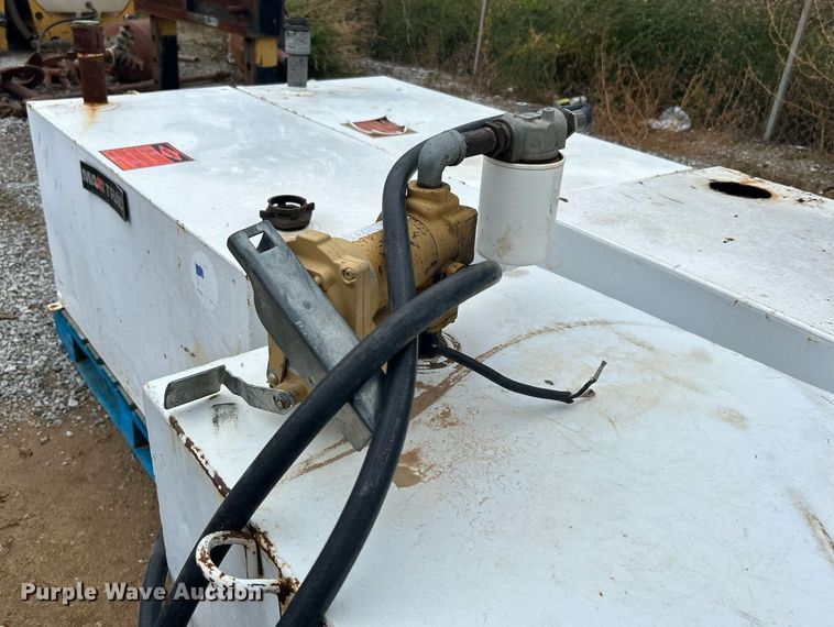 image for item DJ6400 (4) fuel tanks