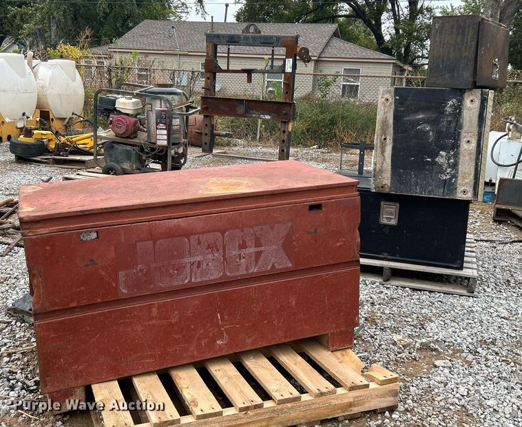 image for item DJ6402 (4) toolboxes