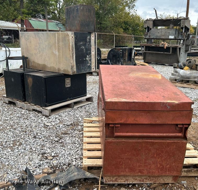 image for item DJ6402 (4) toolboxes