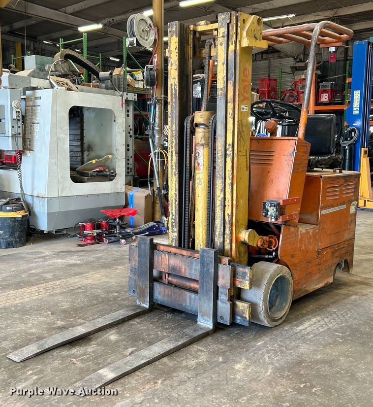 image for item DJ6420 2016 Yale K66C030G36  forklift