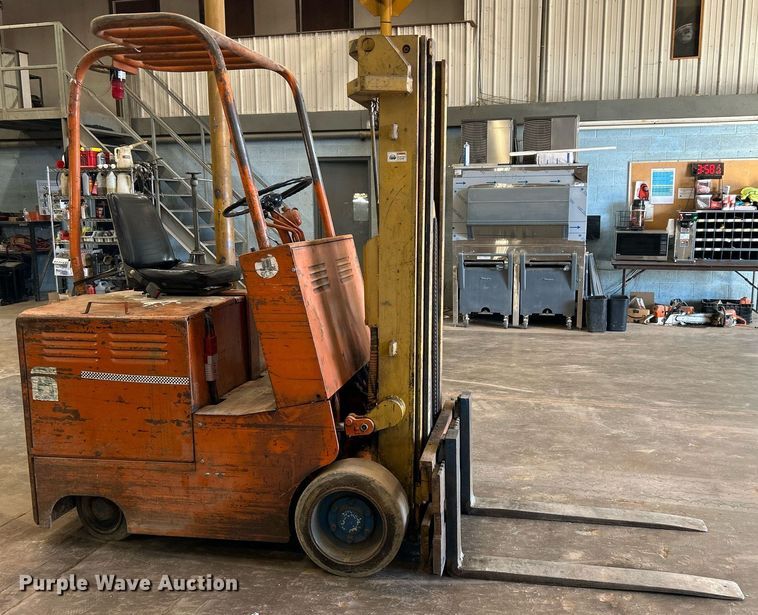 image for item DJ6420 2016 Yale K66C030G36  forklift