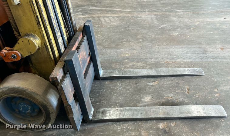 image for item DJ6420 2016 Yale K66C030G36  forklift