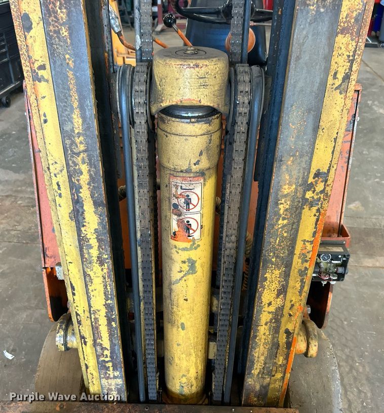 image for item DJ6420 2016 Yale K66C030G36  forklift