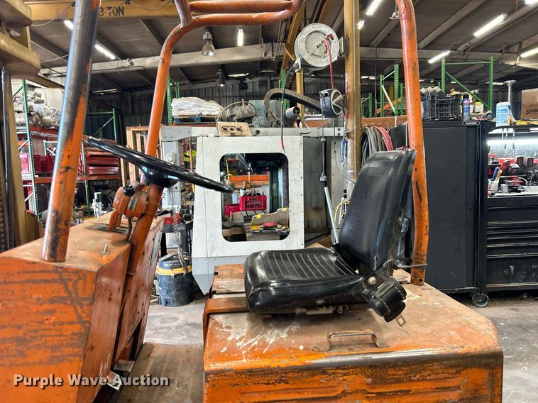 image for item DJ6420 2016 Yale K66C030G36  forklift