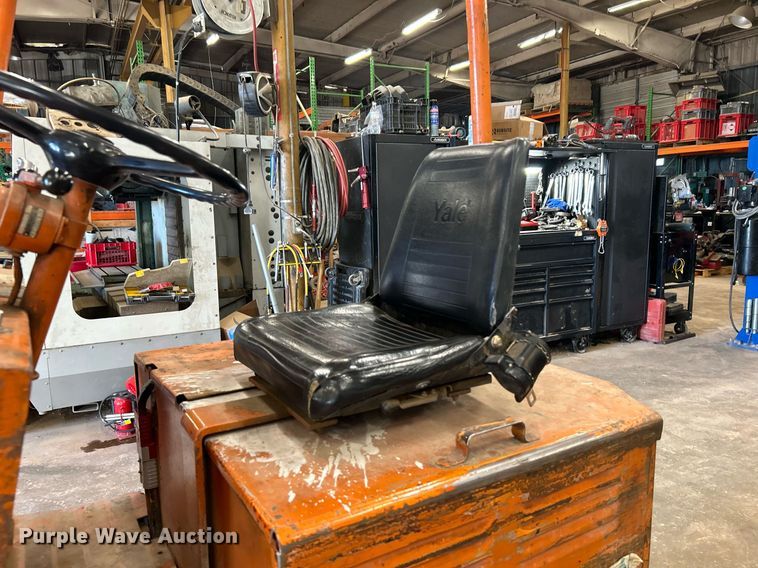 image for item DJ6420 2016 Yale K66C030G36  forklift