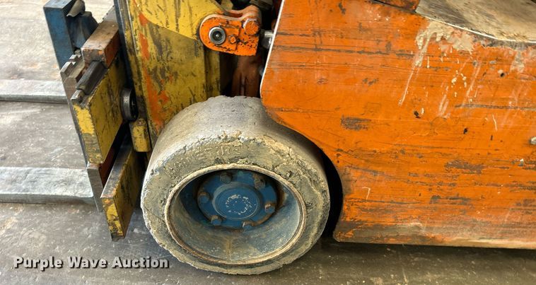 image for item DJ6420 2016 Yale K66C030G36  forklift