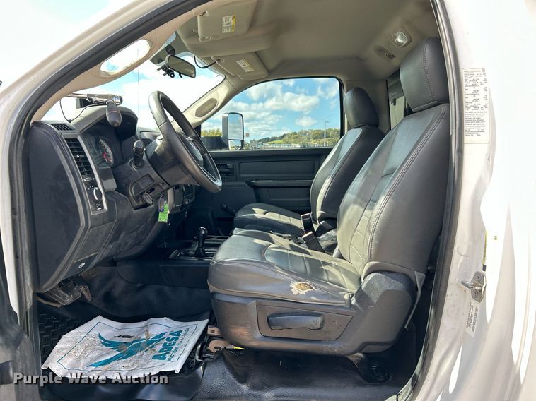 image for item DJ6427 2014 Dodge Ram 5500HD  flatbed truck