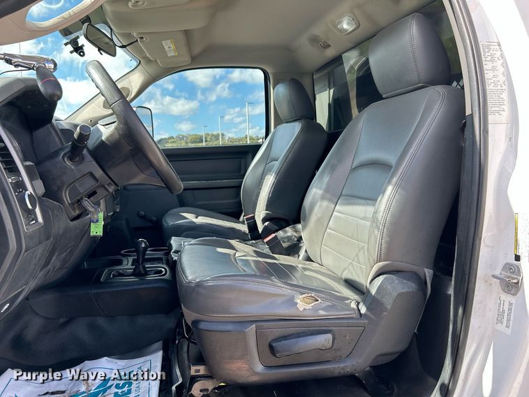 image for item DJ6427 2014 Dodge Ram 5500HD  flatbed truck