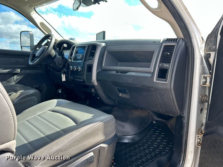 image for item DJ6427 2014 Dodge Ram 5500HD  flatbed truck