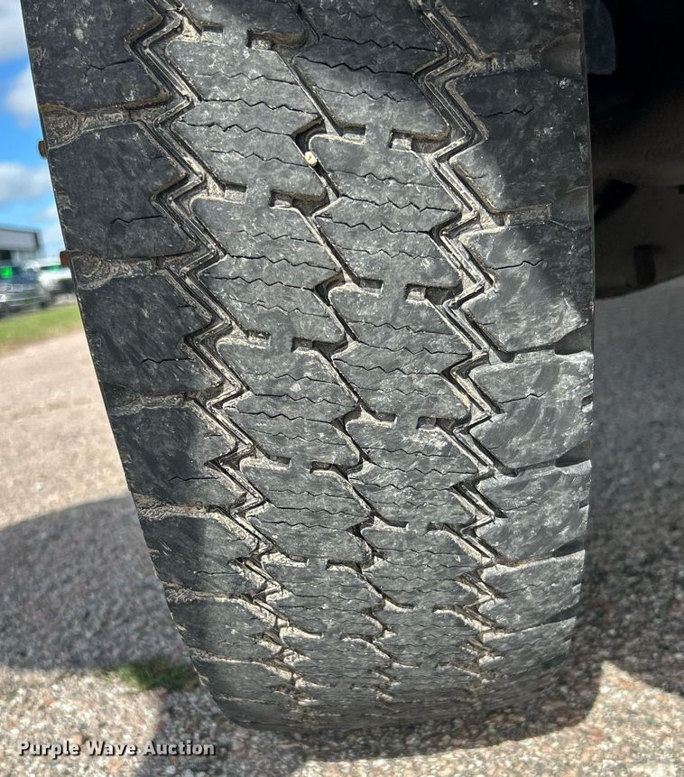 image for item DJ6427 2014 Dodge Ram 5500HD  flatbed truck