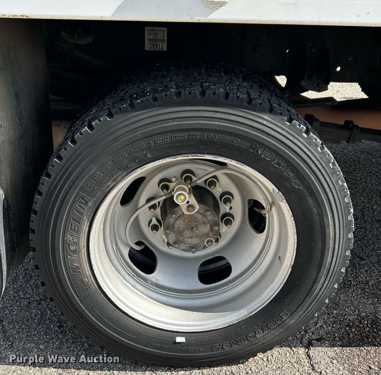 image for item DJ6427 2014 Dodge Ram 5500HD  flatbed truck