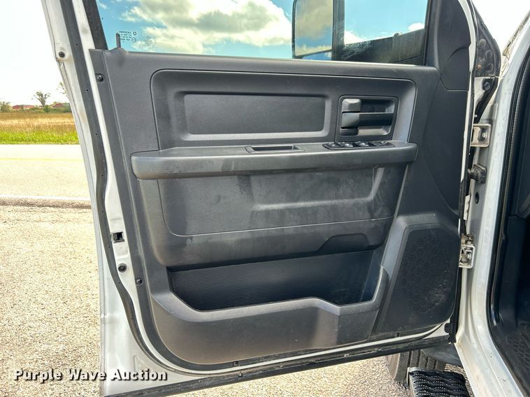 image for item DJ6428 2012 Dodge Ram 5500HD  utility / service truck