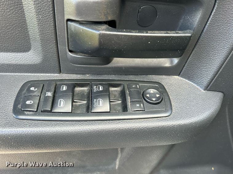 image for item DJ6428 2012 Dodge Ram 5500HD  utility / service truck