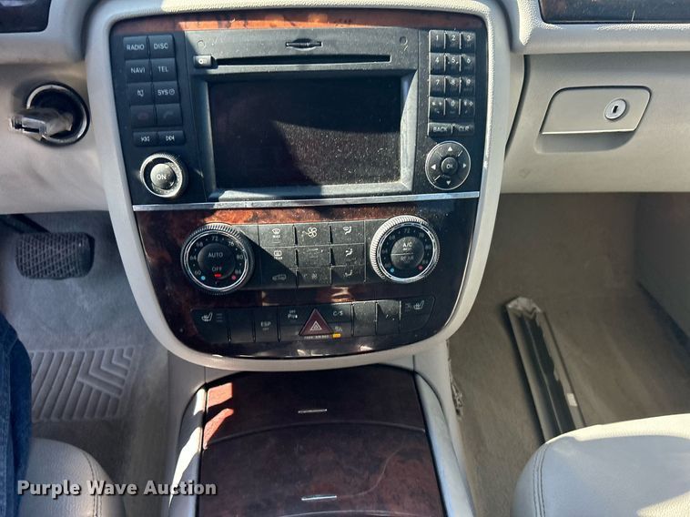 image for item DJ6433 2010 Mercedes Benz R350