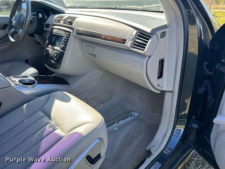 image for item DJ6433 2010 Mercedes Benz R350