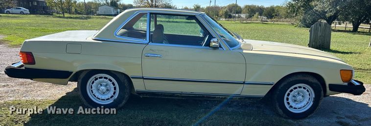 image for item DJ6434 1979 Mercedes Benz 107