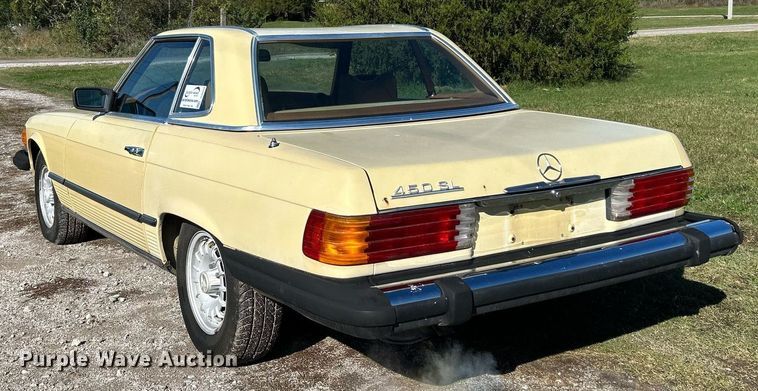image for item DJ6434 1979 Mercedes Benz 107