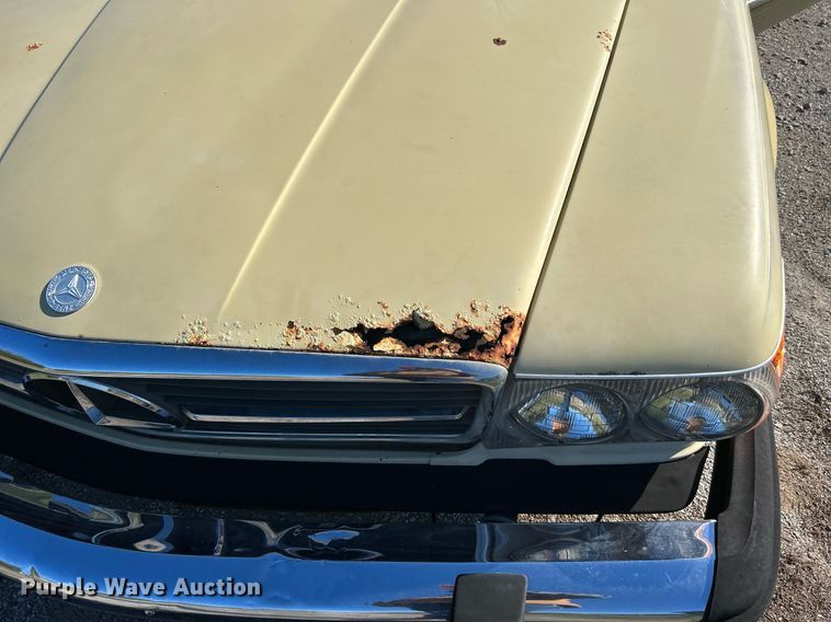 image for item DJ6434 1979 Mercedes Benz 107