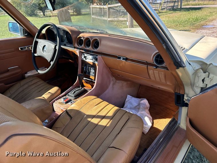 image for item DJ6434 1979 Mercedes Benz 107