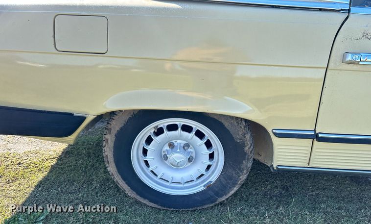 image for item DJ6434 1979 Mercedes Benz 107