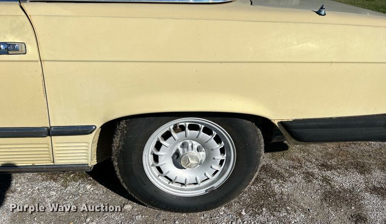 image for item DJ6434 1979 Mercedes Benz 107