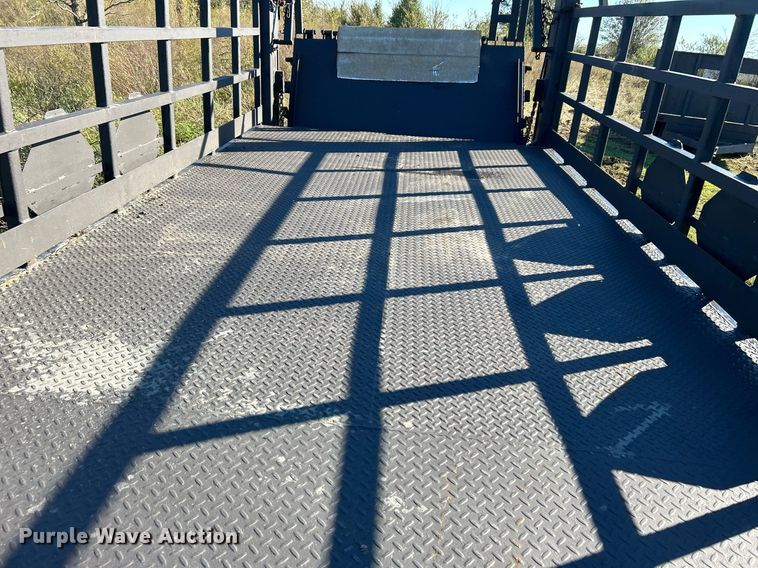 image for item DJ6435 Flatbed