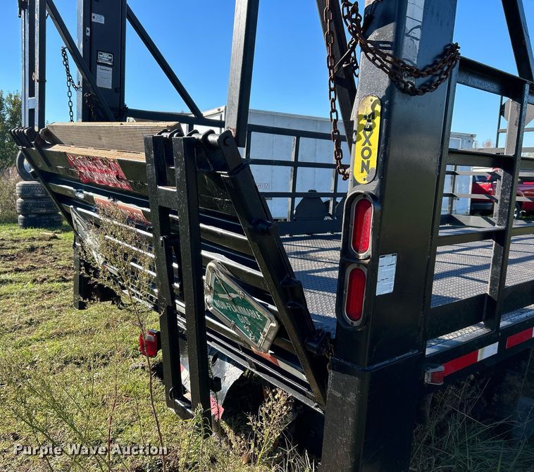 image for item DJ6435 Flatbed