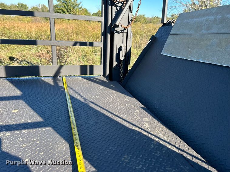 image for item DJ6435 Flatbed