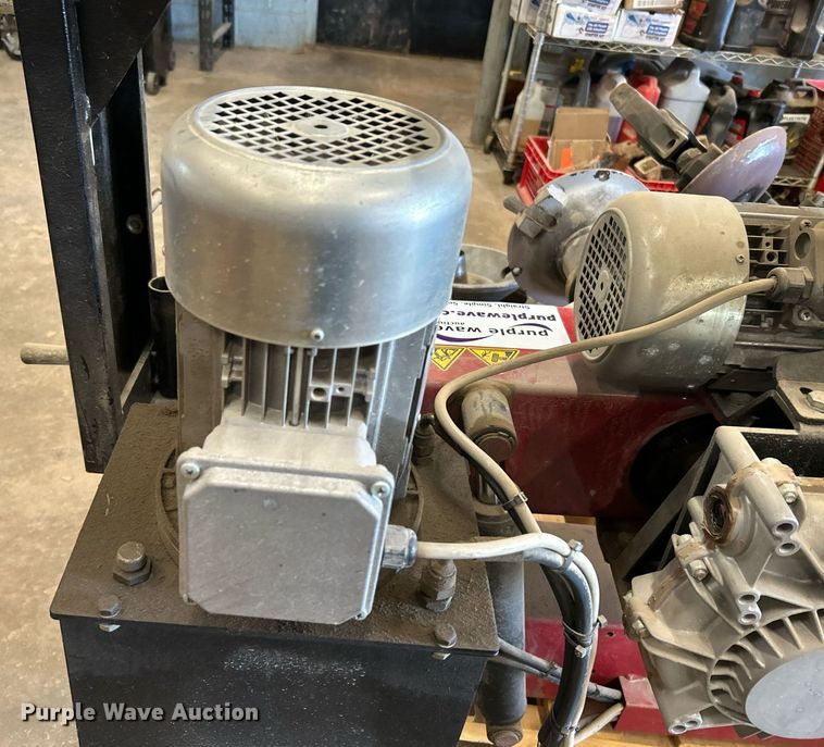 image for item DJ6456 Automotive equipment