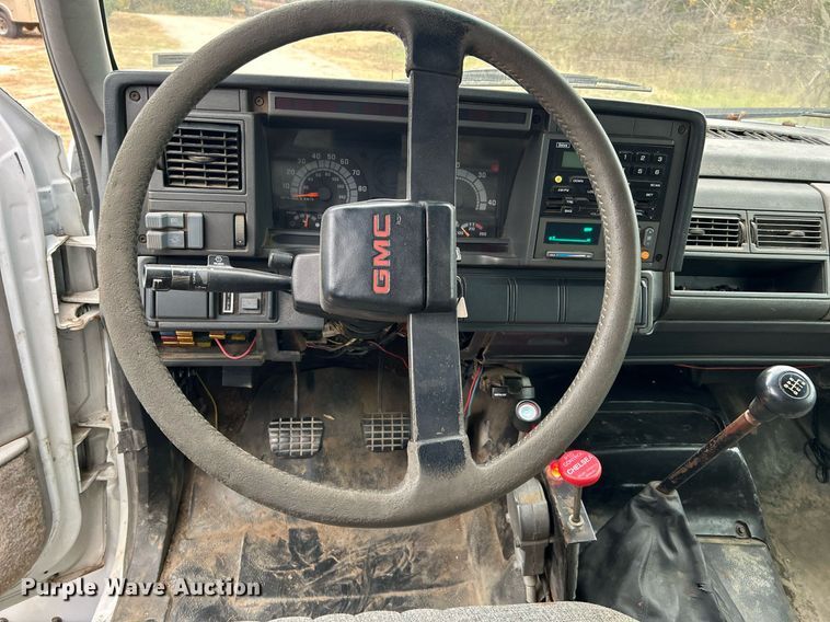 image for item DJ6468 1997 GMC C6500  dump flatbed truck