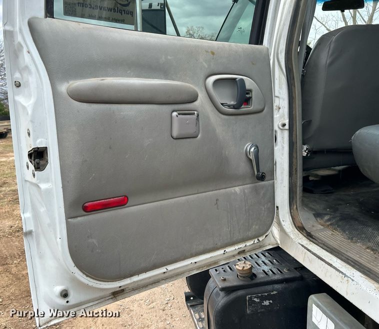 image for item DJ6468 1997 GMC C6500  dump flatbed truck