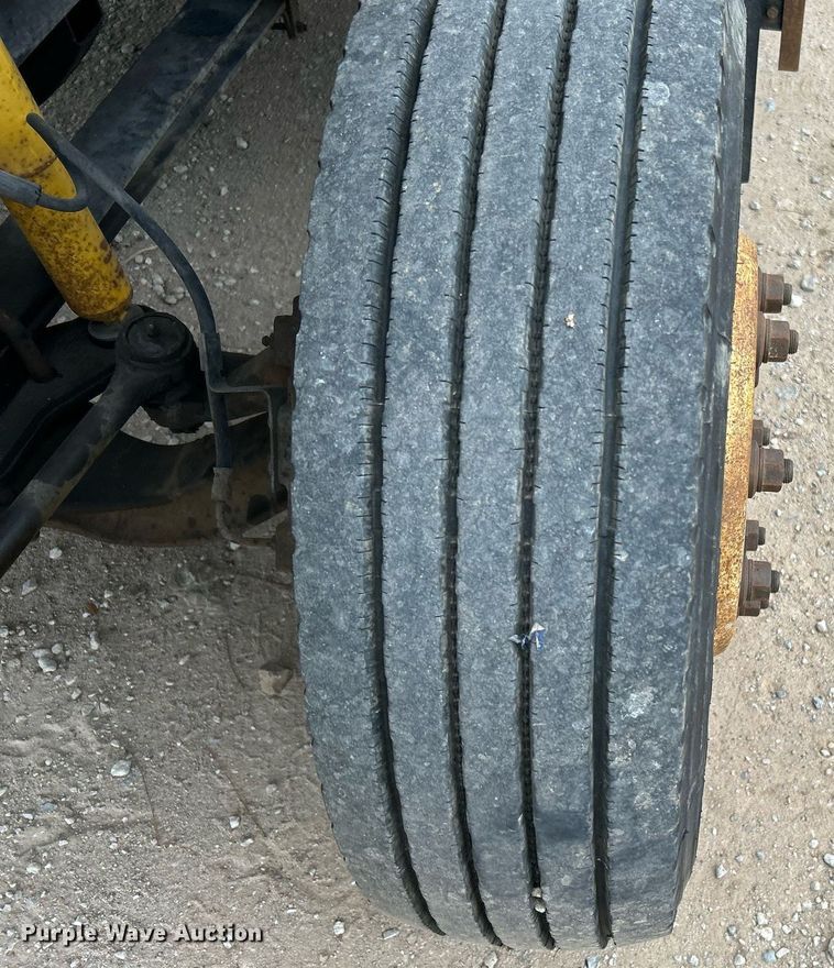 image for item DJ6468 1997 GMC C6500  dump flatbed truck