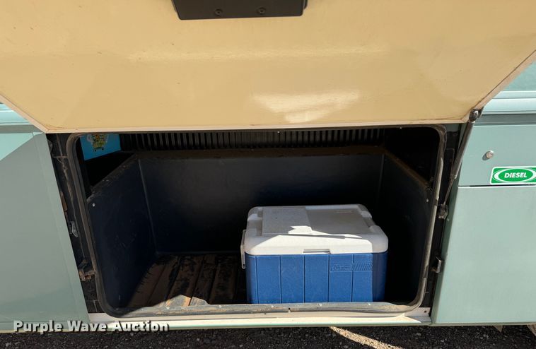 image for item DK2572 1997 Fleetwood Discovery  RV