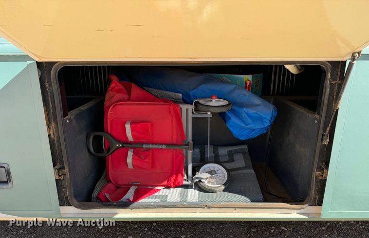 image for item DK2572 1997 Fleetwood Discovery  RV