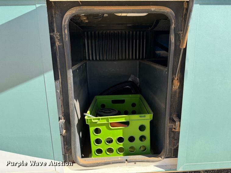 image for item DK2572 1997 Fleetwood Discovery  RV