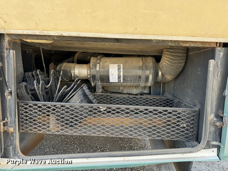 image for item DK2572 1997 Fleetwood Discovery  RV