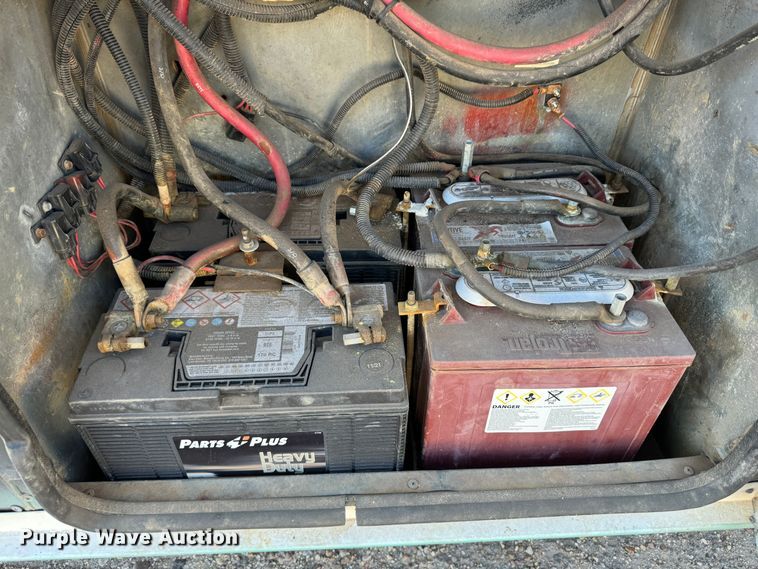 image for item DK2572 1997 Fleetwood Discovery  RV