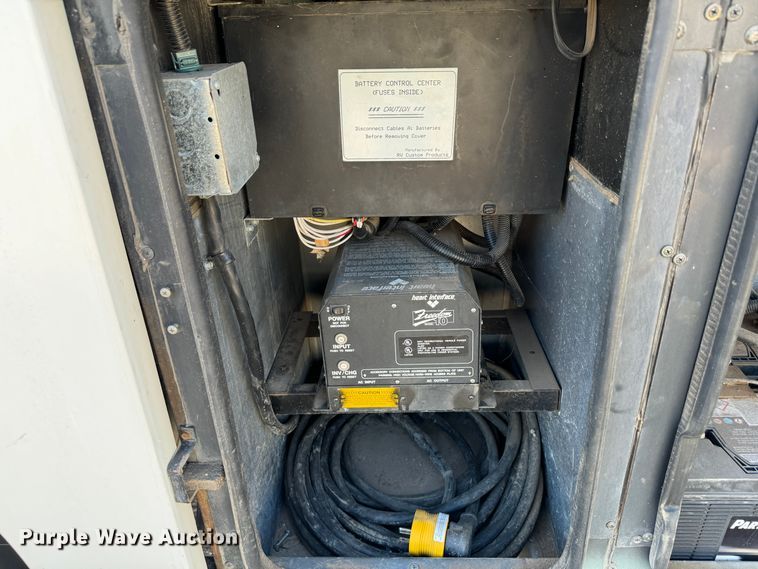 image for item DK2572 1997 Fleetwood Discovery  RV