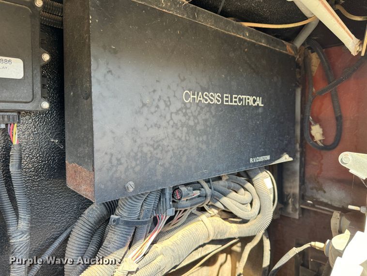 image for item DK2572 1997 Fleetwood Discovery  RV